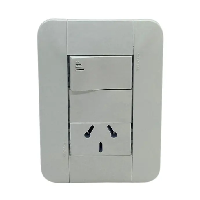 1 interruptor y 1 toma Taad binorma 220V 10A blanco (SE-709)